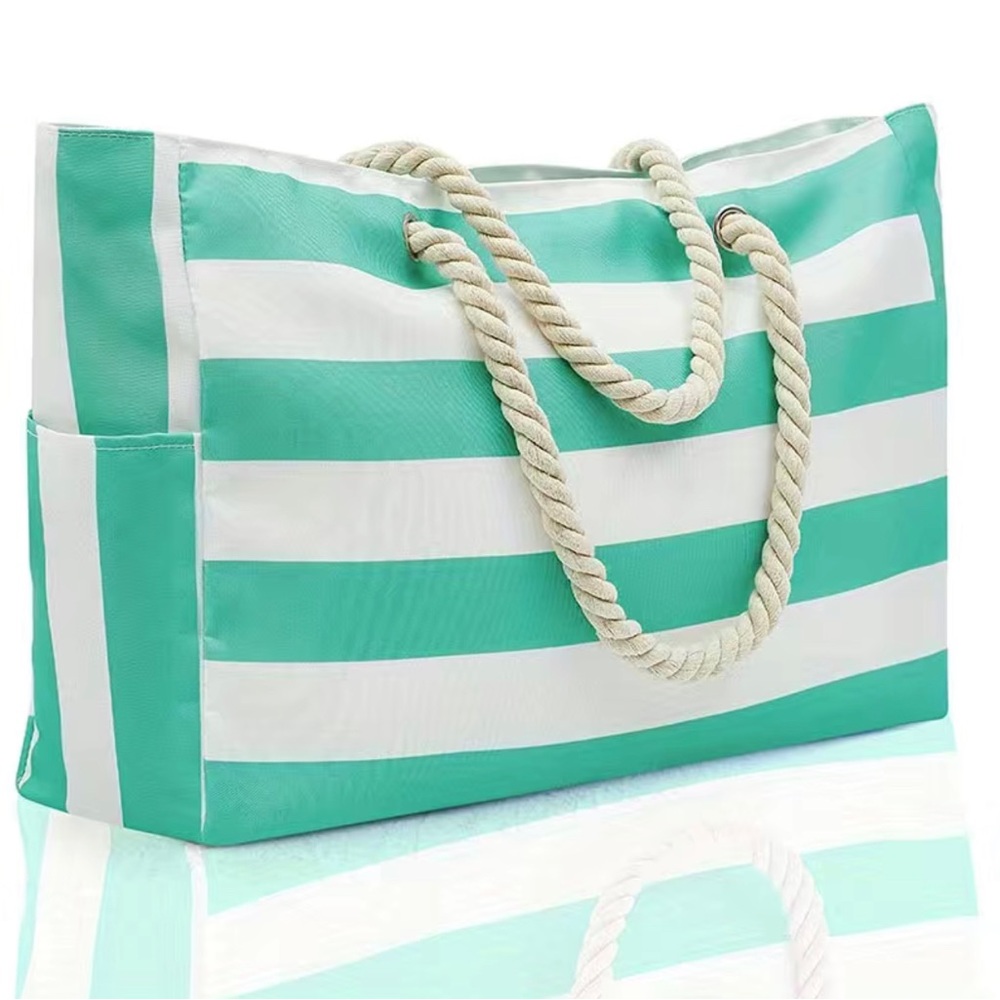NWOT - Tote bag (Green)